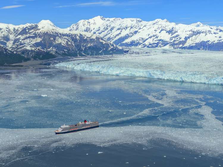 Queen Elizabeth at Hubbard Glacier, Alaska