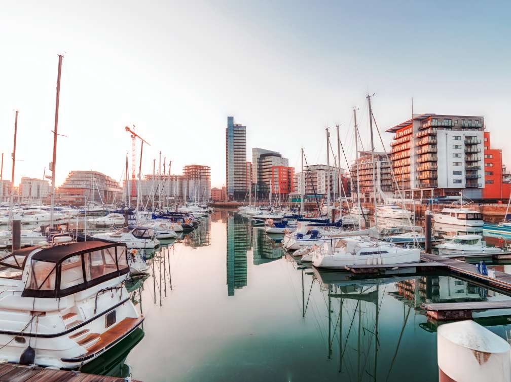 Southampton is a vibrant waterfront city that seamlessly blends its rich maritime heritage with modern attractions