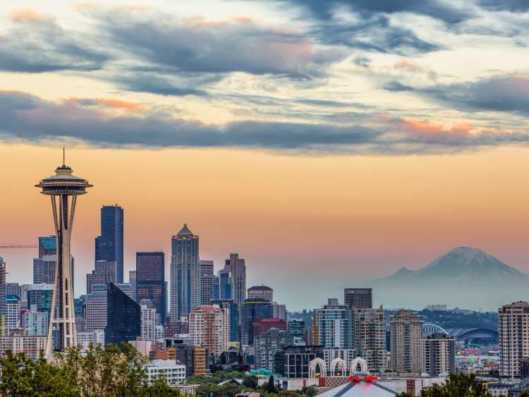 Seattle at sunset, Mount Rainier in the background