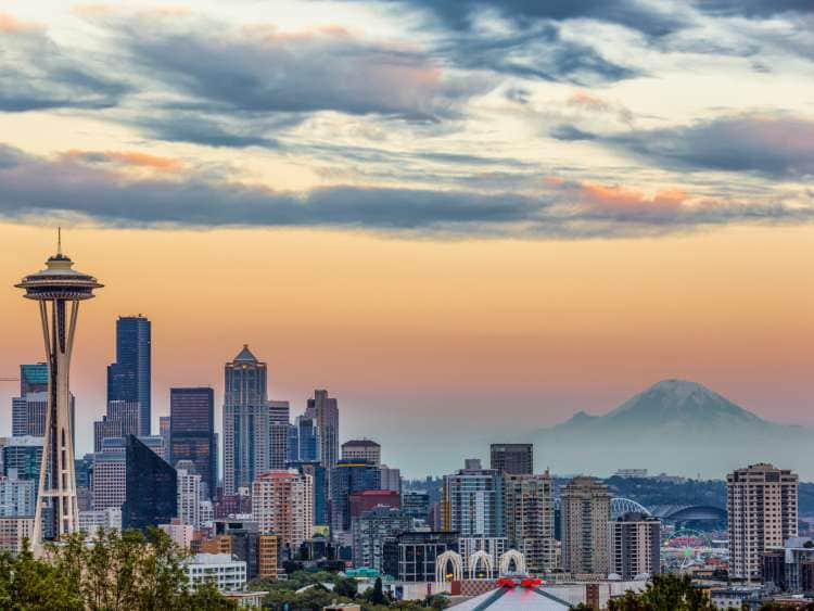 Seattle and Mount Rainier, Washington State, USA