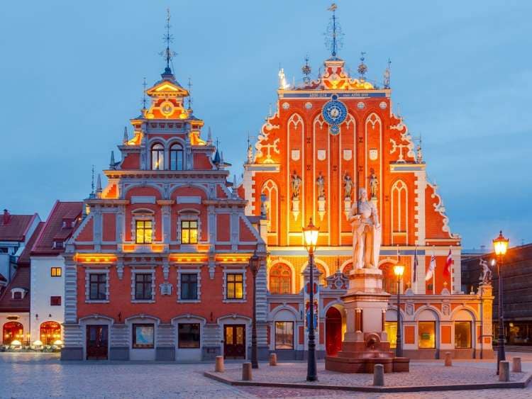 Town Hall Square and the House of the Blackheads in Riga's historic center.; Shutterstock ID 345322025; purchase_order: n/a; job: Baltics guide; client: cunard_digital; other: As per pre-arranged agreement