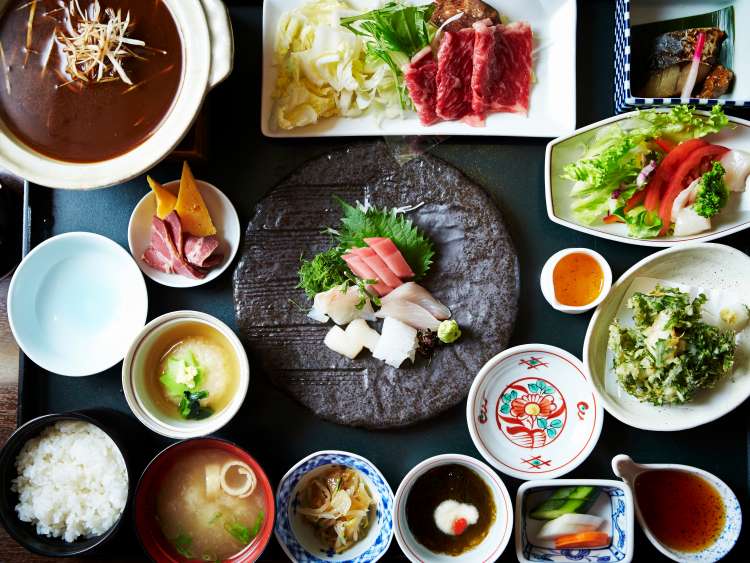 Kaiseki ryori, Japanese traditional cuisine ; Shutterstock ID 1687493110; purchase_order: n/a; job: Japan guide images; client: cunard_digital; other: 