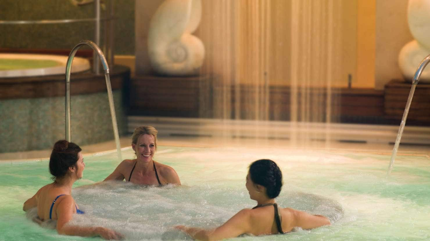 Whirlpool in spa on board Queen Mary 2, Brand photo shoot, Asset bank ID: 1084