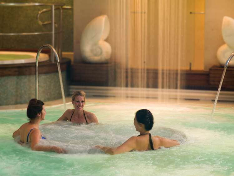 Whirlpool in spa on board Queen Mary 2, Brand photo shoot, Asset bank ID: 1084